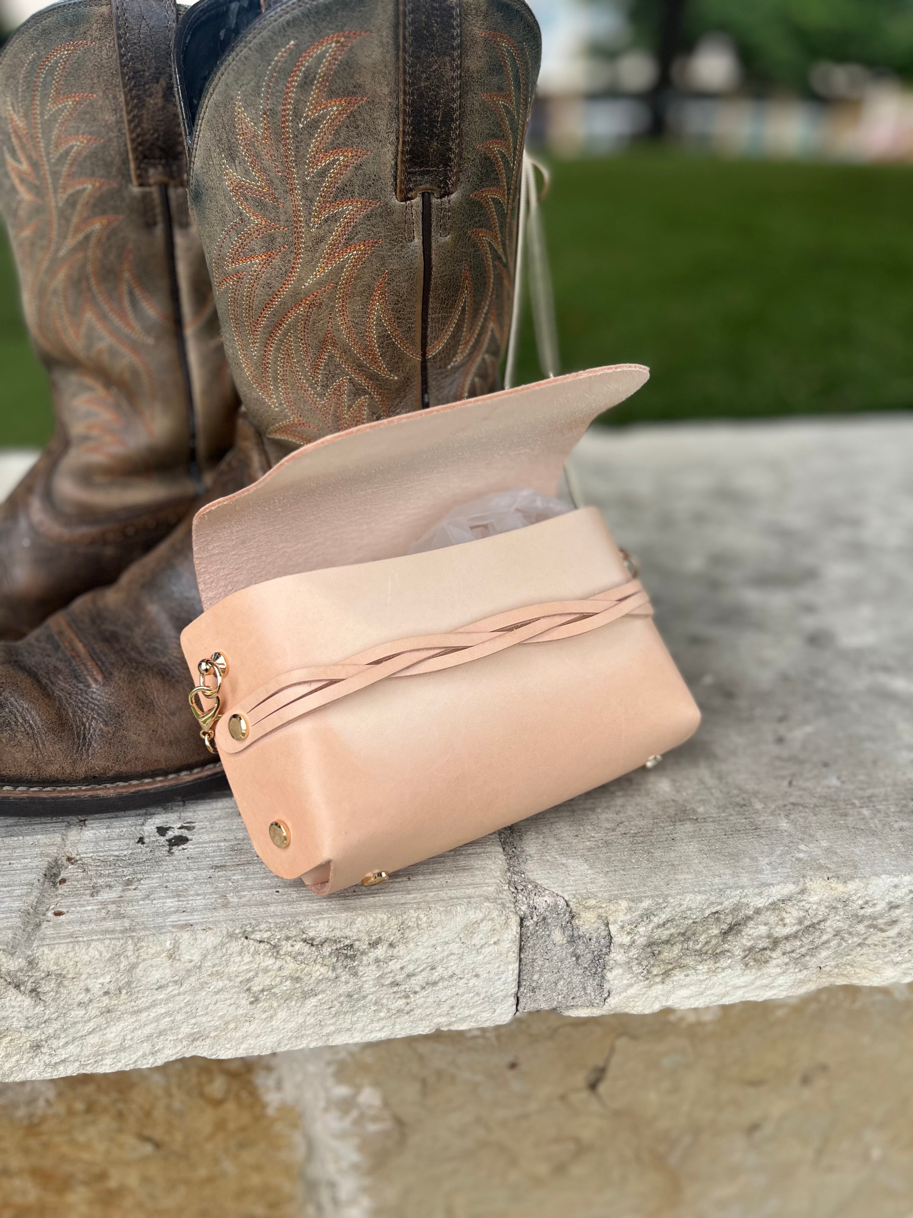 Suzanne Crossbody