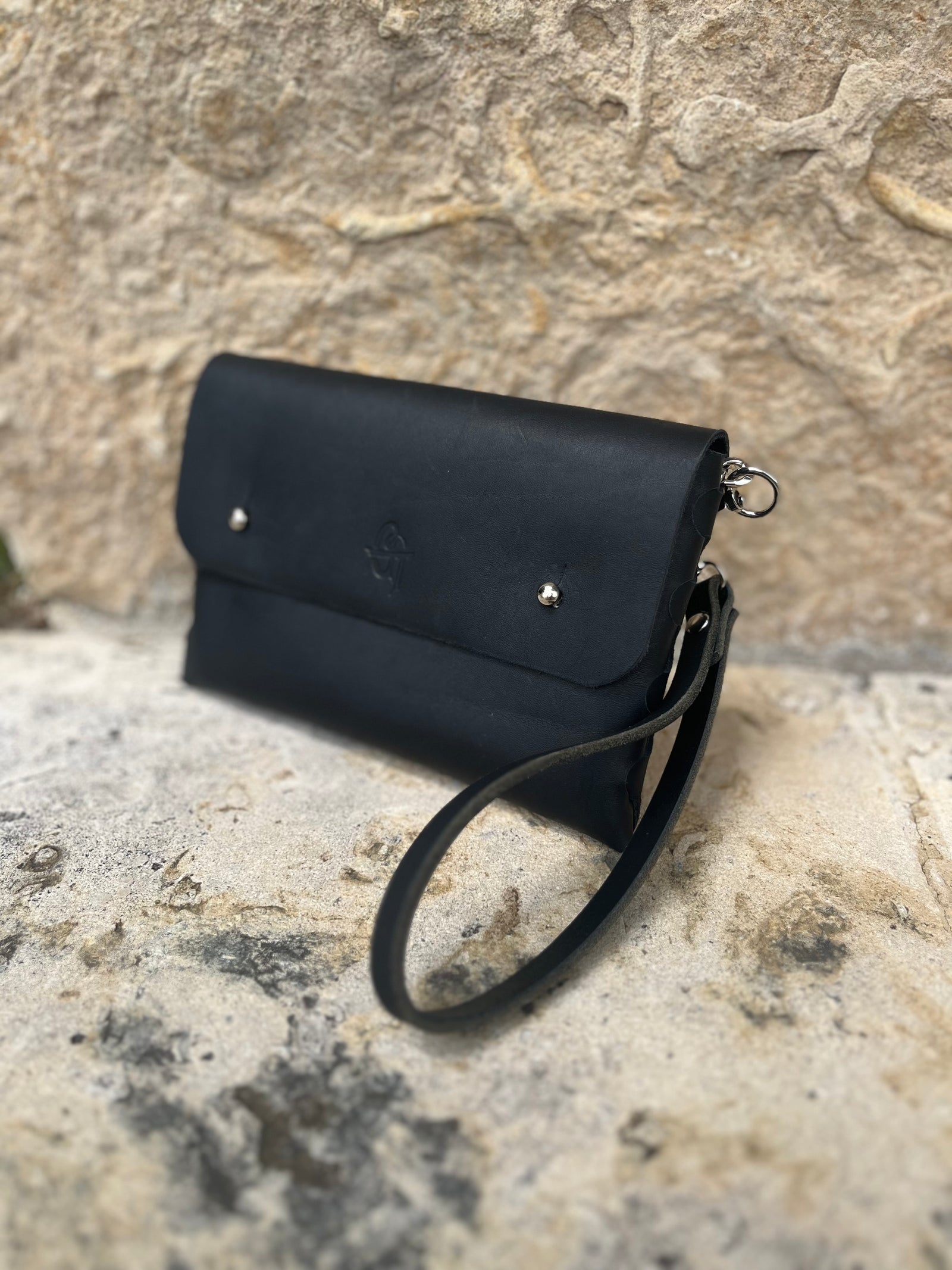 The Mary Wristlet – Golden Triangle Leatherworks