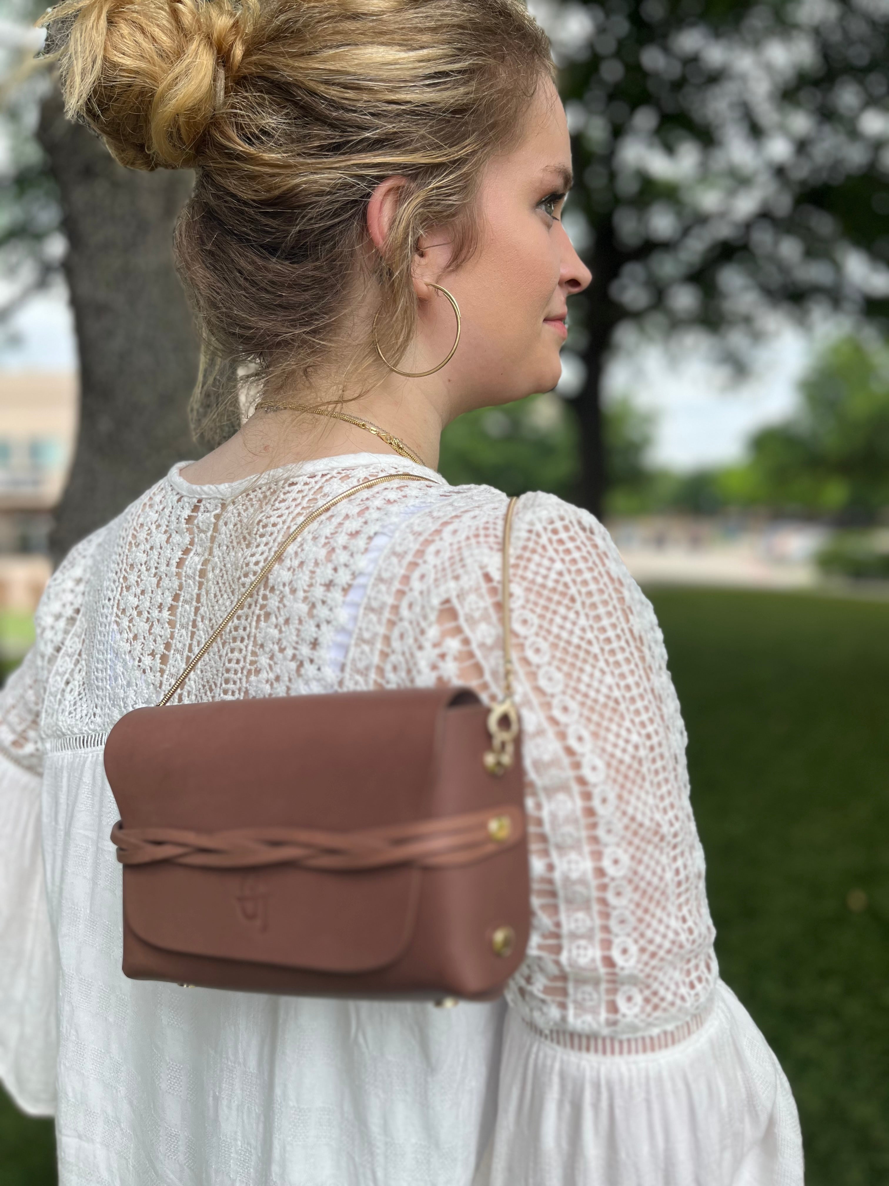 Suzanne Crossbody